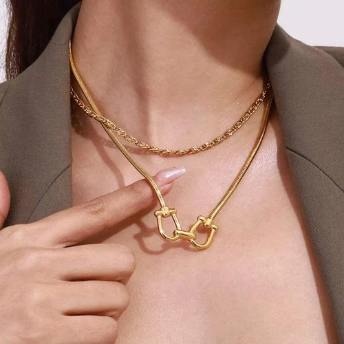 18K Gold-Plated Horseshoe Necklace