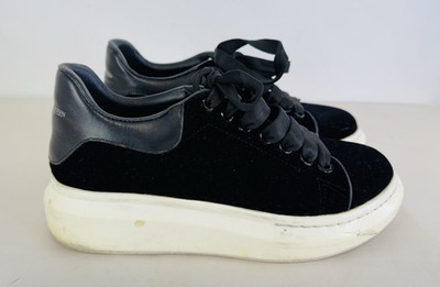 Alexander McQueen Damen Sneaker schwarz Samt Plateau Größe UK 6 