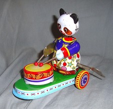 Blechspielzeug trommelnder Panda, 13,5 cm, funktioniert