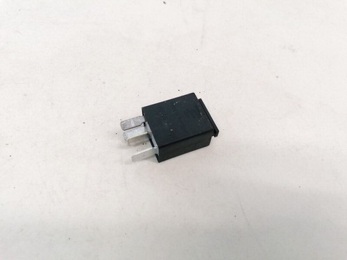 Opel Corsa 2011 Relay module 13266316, V23374-A10001-X009 #1326995-29