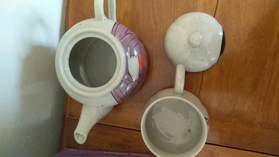 Théière "égoïste" neuve Pierrot en grès du Japon - Photo 2/4