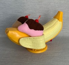 Bratz Babyz Accessories 5” Dolls Funky Banana Split Sweet Seat Lounge Chair