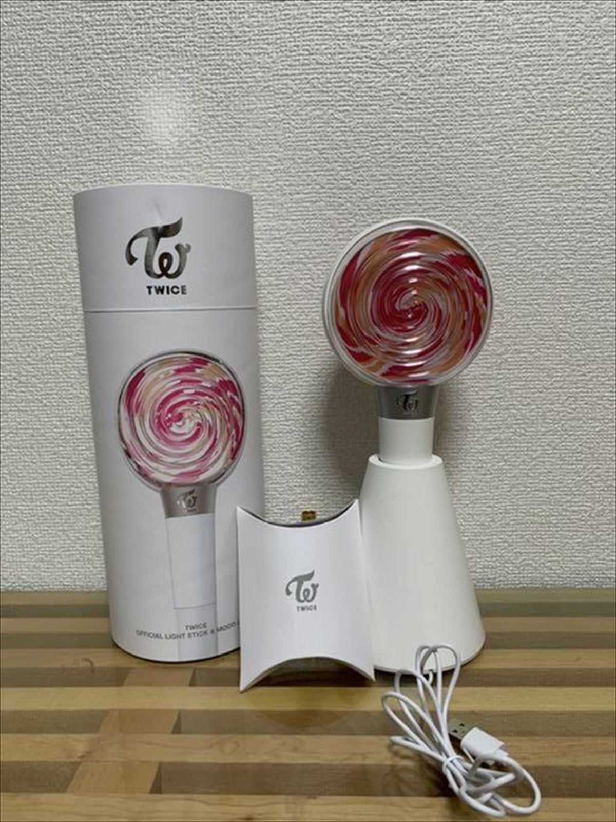 TWICE Official Pen Light CANDY BONG Mood Light LIGHT STICK Pink Live goods  Used