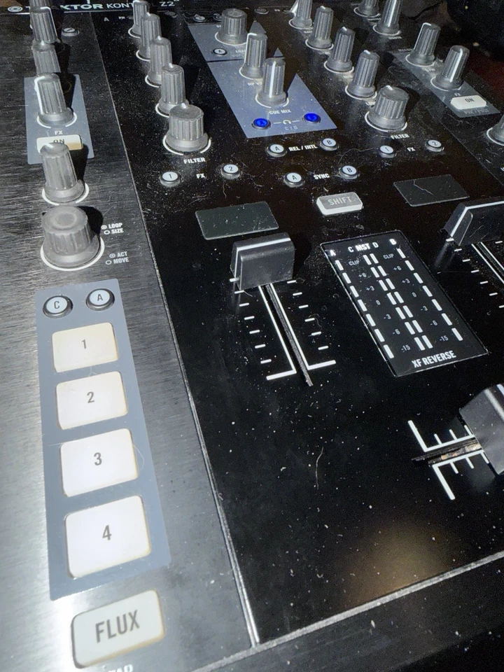 Native Instruments Traktor Kontrol Z2 DJ Mixer - Black W 3 Mini innofaders - Image 2 of 4