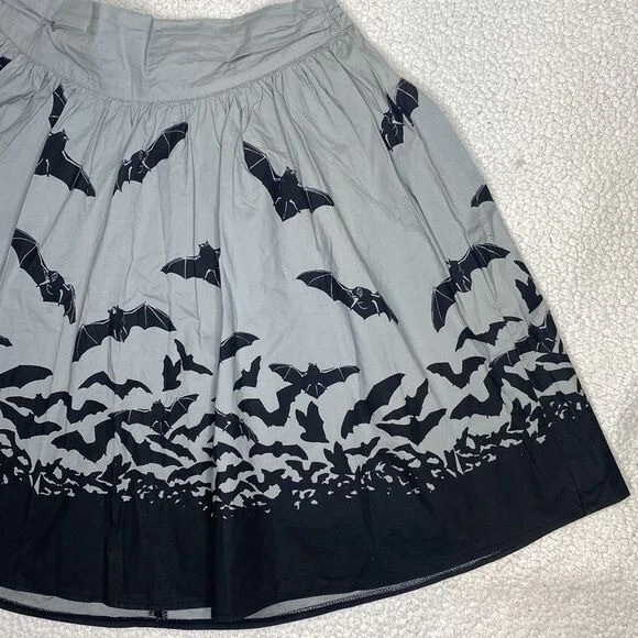 Sourpuss Spooksville Bat Swing Skirt *Retired*: Size Medium - Imagem 4 de 4