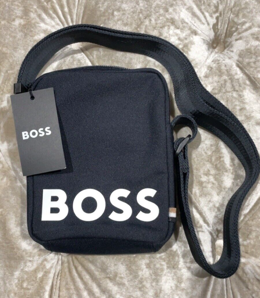 ★HUGO BOSS★ オールレザー ショルダーバッグ HUGO BOSS $128 Pixel_OU_S Zip Shoulder Crossbody Bag Navy
