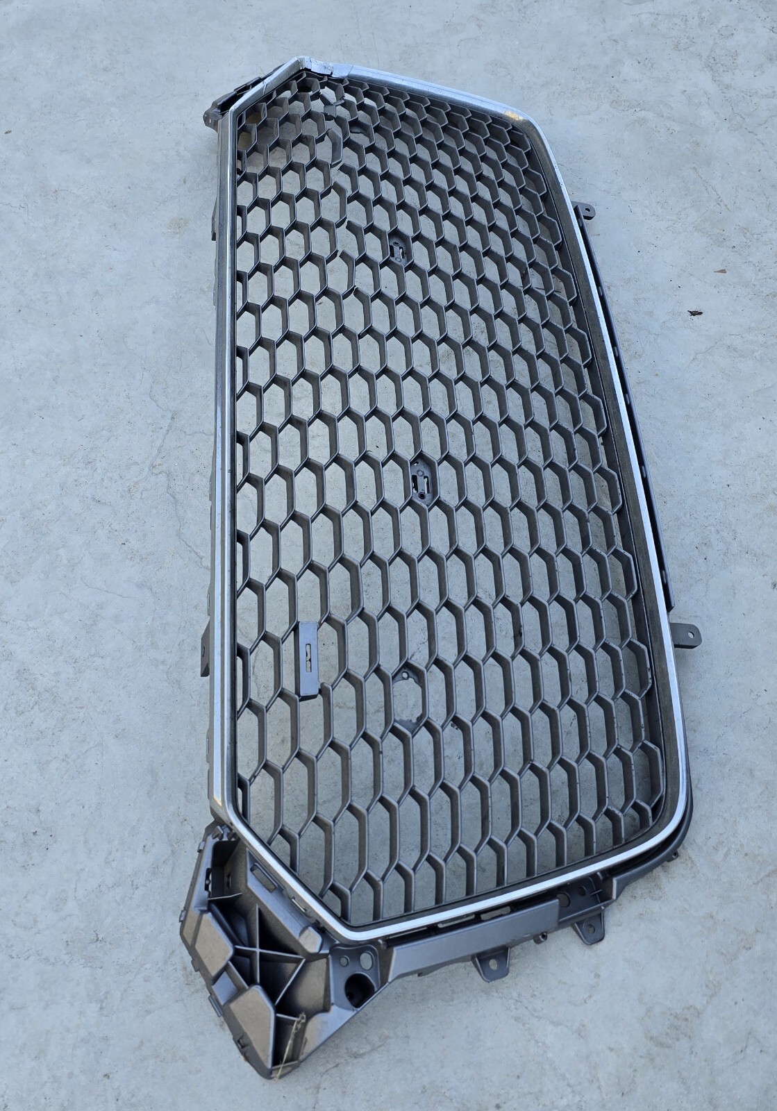 AUDI R8 GRILLE Grill 2017 2018 2019 4S0853653D OEM 4S0 DAMAGED 