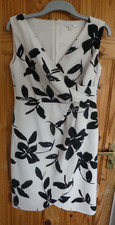 PRECIS BLACK & CREAM  FLORAL PATTERN DRESS  12    SLEEVELESS  FAKE CROSSOVER