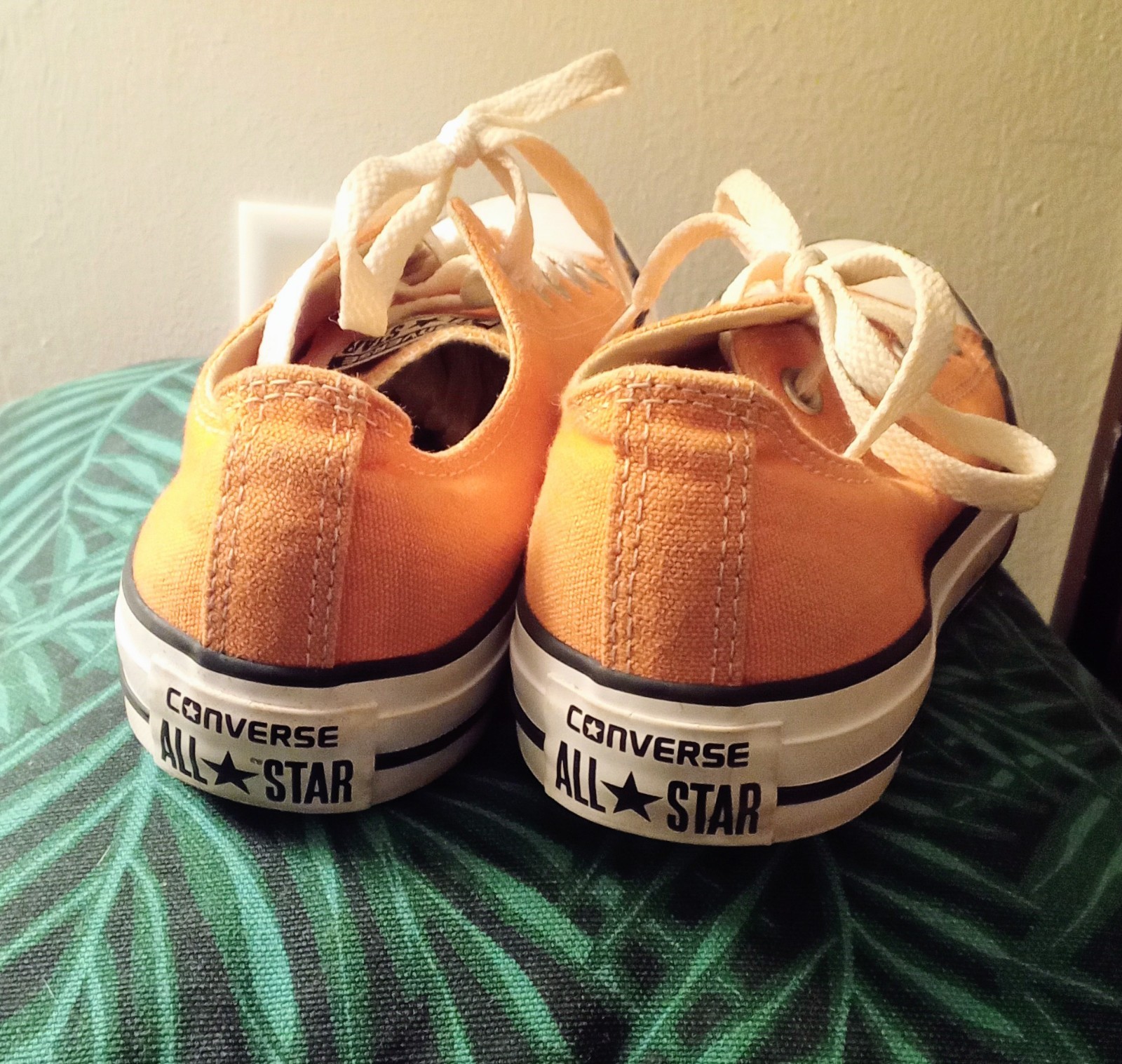 Size 8 - Converse All Star Low Top Powder Orange Apricot Women's New WO Box thumbnail 6