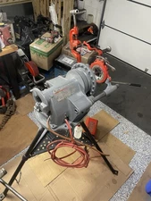 RIDGID 300 PIPE THREADER 1/2"-2" w Full Carriage Included