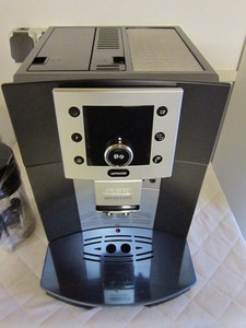 DeLonghi Kaffeevollautomat Esam  frisch prof. Gewartet !