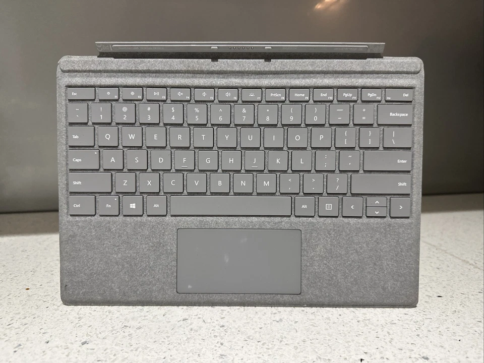 Genuine Microsoft Surface Pro 3-4-5-6-7Magnetic Keyboar, Signature Two tone Grey - Image 2 of 4