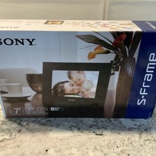 Sony S-Frame DPF-D75 LED Backlight 500 Photos 7" Photo Display
