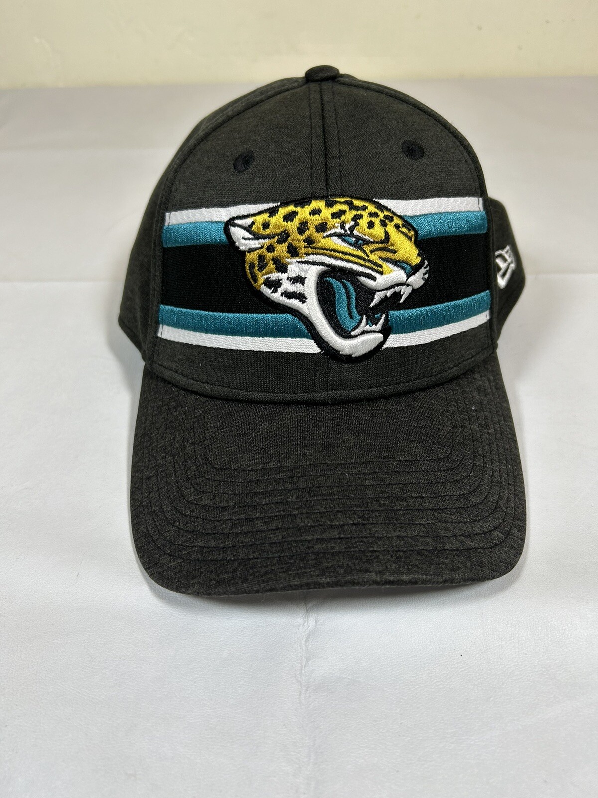 New Era NFL Carolina Panthers 39Thirty Graphic Fitted Hat Cap Size L-XL