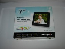 New Sungale 7 inch Digital Desk Photo Frame Ultra Thin Design Factory Sealed