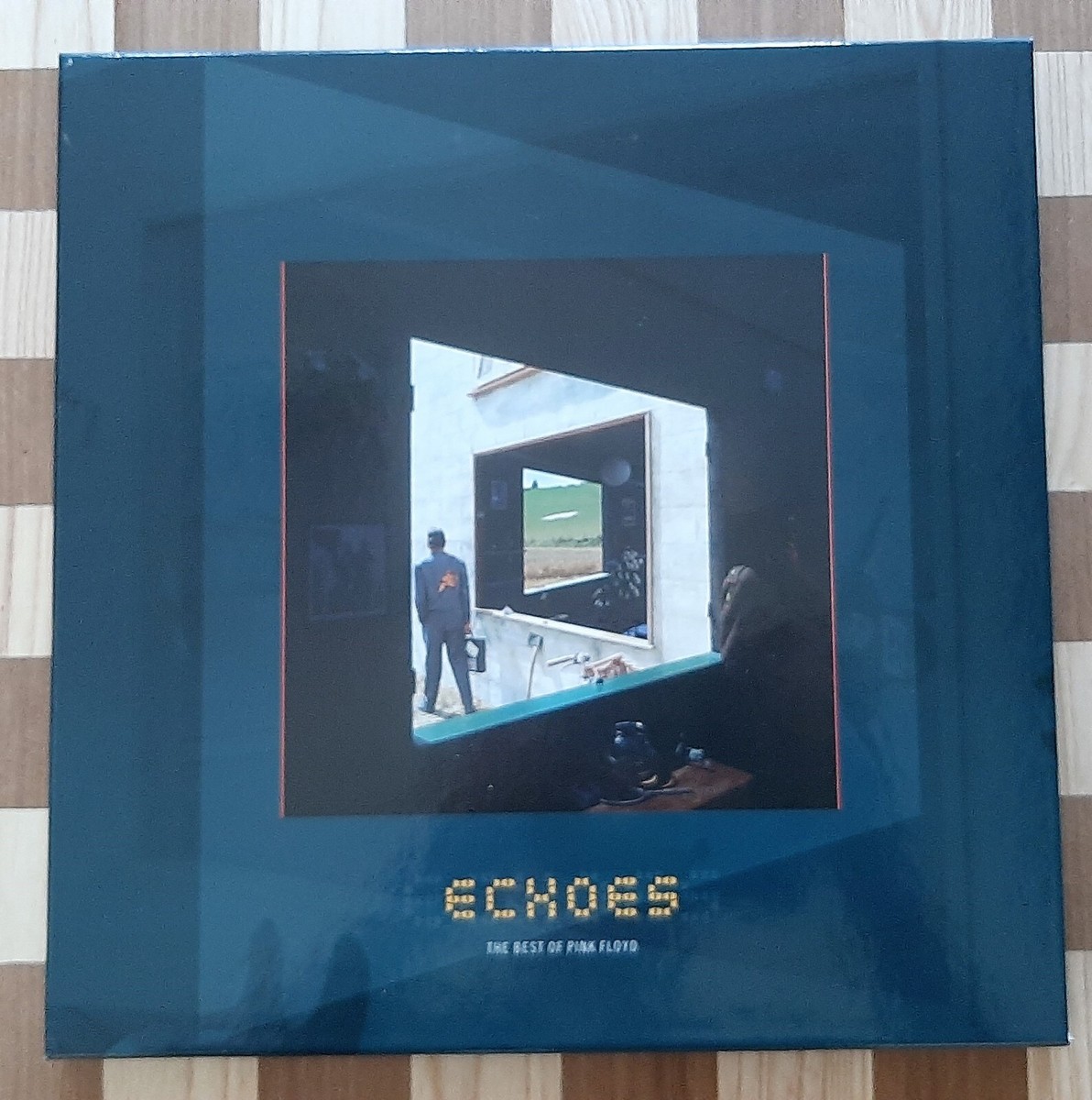 Pink Floyd 　ECHOES　4LP Pink Floyd ‎– Echoes (The Best Of Pink Floyd) ( 4 × Vinyl, LP Box