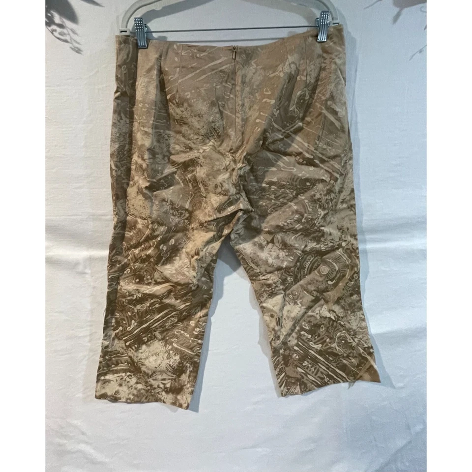 Calça capri estampada bronzeada Yansi Fugel tamanho 14 - Imagem 2 de 4