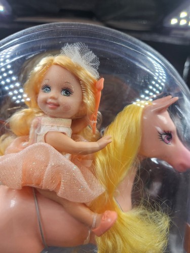 2005 Barbie and the Magic of Pegasus Kelly Cloud Princess & Pony - Picture 2 of 12
