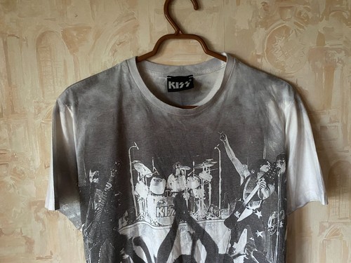 Kiss vintage rock band overprinted tee 2015 Size L - Picture 2 of 9