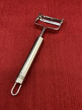 Kuhn Rikon Julienne Peeler