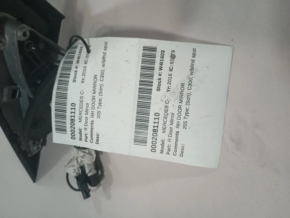 Espejo de puerta derecho usado se adapta a: Mercedes-benz Mercedes clase c 205 2016 tipo SDN C3 Foto 2 de 4