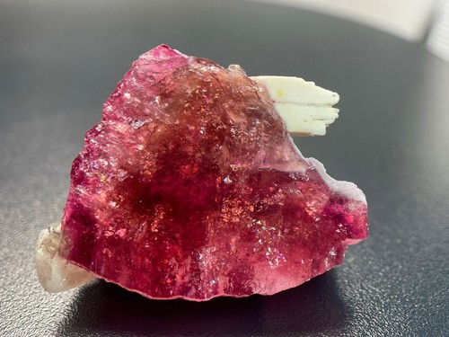 Turmalin Scheibe  / Spitze Tourmaline slice, außergewöhnlicher Querschnitt