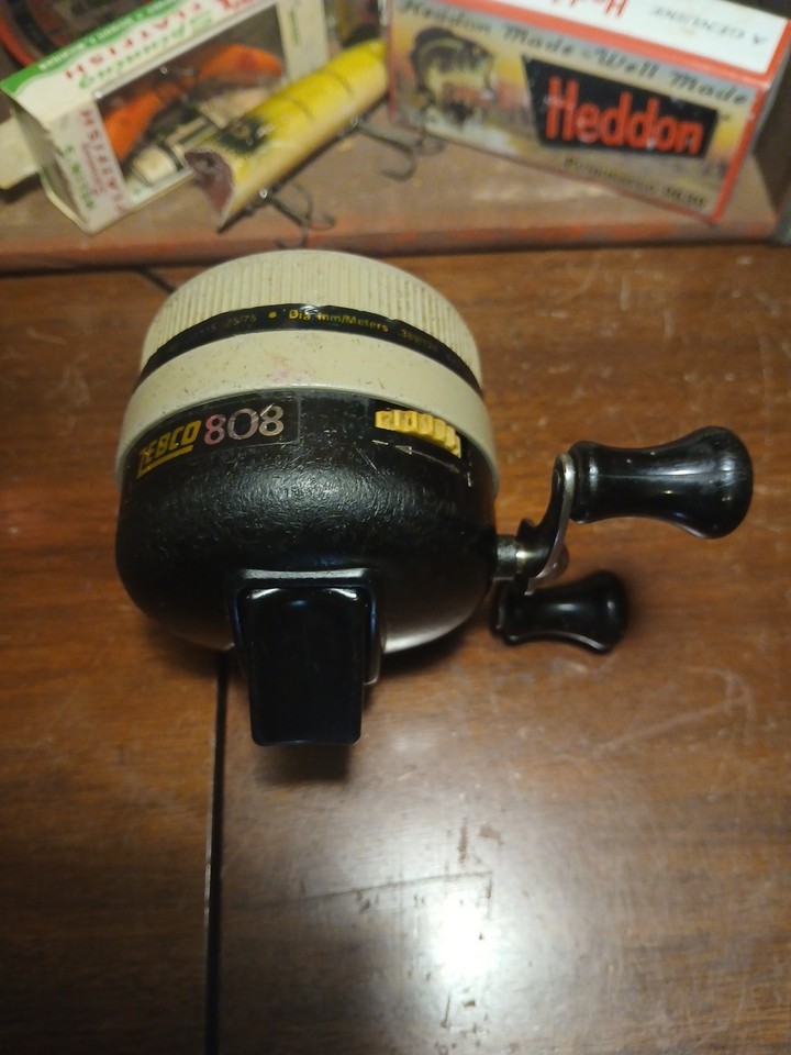 Vintage Zebco 808 Spin Cast Reel Made in the USA Steel Foot