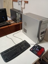 PC per pezzi di ricambio completo di tastiera e mouse