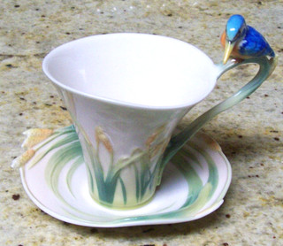Franz Kingfisher FZ01182 Hand Painted Porcelain Teacup & Saucer Set