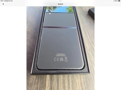 Samsung Galaxy Z Flip4 SM-F721B - 128GB - Graphite (Ohne Simlock)