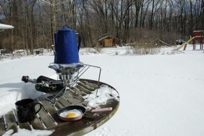 Mr. Heater F242300 Tank Top Heater/Cooker – 10,000-15,000 BTU, Uses 1 Lb. Propane Cylinder
