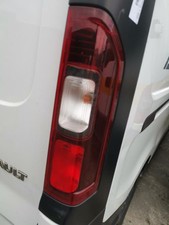 Feu arrière Renault TRAFIC