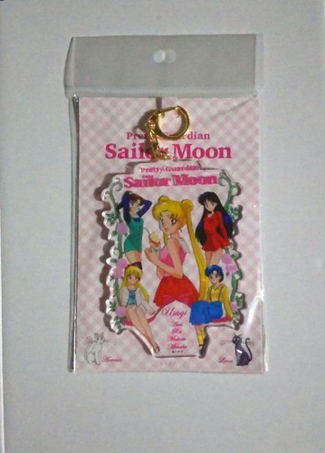 Acrylic key chain with postcard Pretty Guardian Sailor Moon Store ...