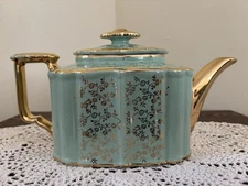 Rare! Vintage Hall China Victorian Series “Benjamin” Teapot With Gold Details