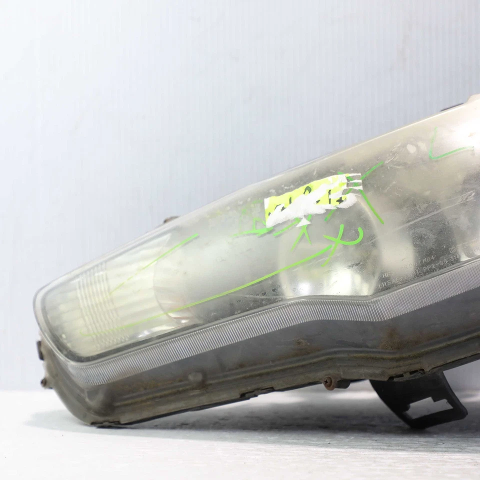 Conjunto de faros halógenos del lado del conductor izquierdo Mitsubishi Lancer 2009-2014 Foto 3 de 4