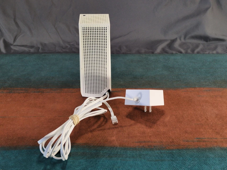 Linksys Velop WHW03 V2 Tri-Band Whole Home Wi-Fi System - Image 4 of 4
