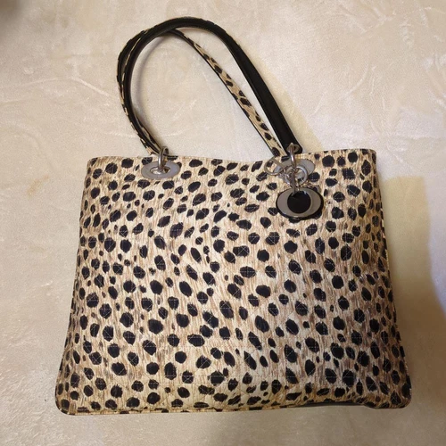 Sac fourre tout Christian Dior imprimé léopard toile 40x30cm avec logo breloque