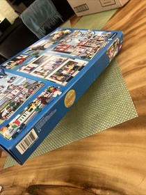 *BRAND NEW* Lego 8403 CITY HOUSE Tree House BBQ Mom Dad Boy Dog Skateboard NISB