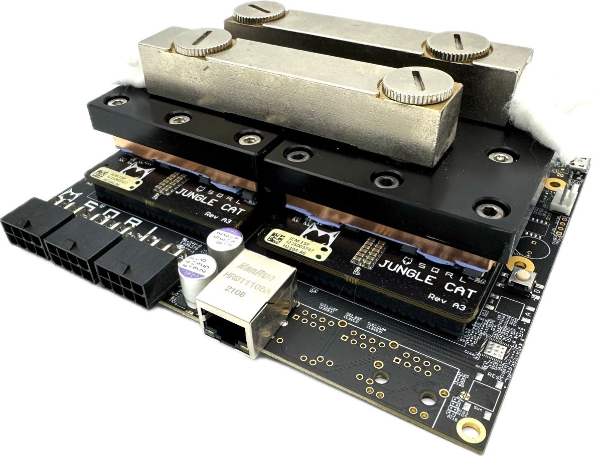 リアルコントロール　ジャンク SQRL Jungle Cat, Direct Liquid Cool, with 2x Xilinx Virtex