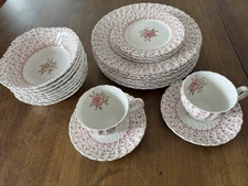 22 piece Johnson Brothers Rose Bouquet Ironstone England 7 Dinner Plates 8 Bowls
