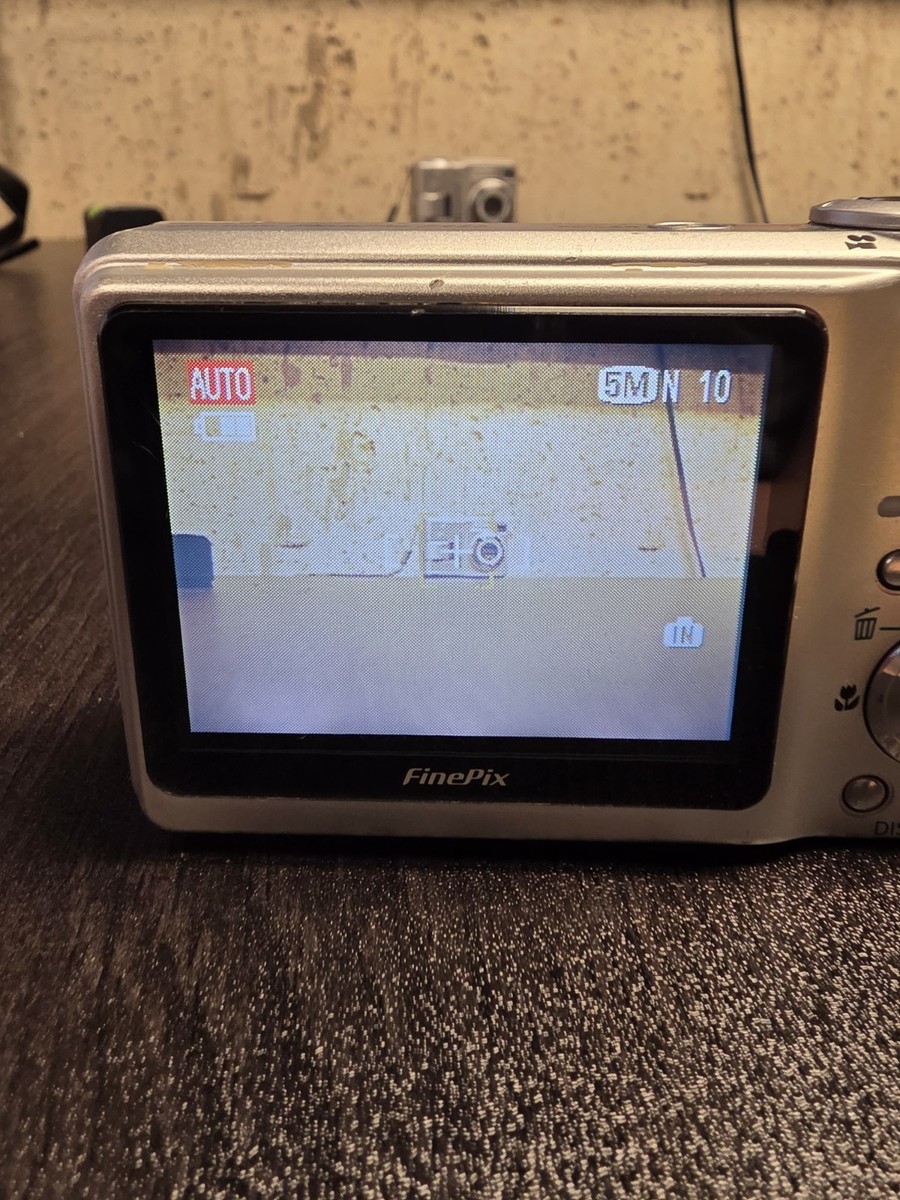 Fujifilm FinePix F Series F460 5.1MP Digital Camera - Silver for