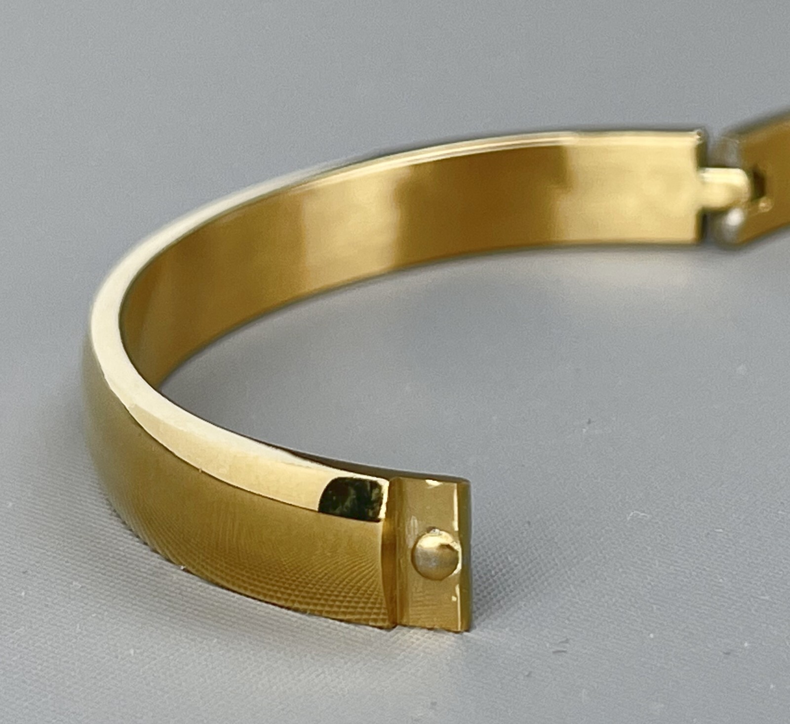 YELLOW & ROSE GOLD METAL BANGLES Hinge Open Inter… Gem