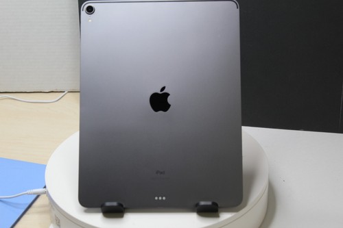 Apple iPad Pro 3rd Gen A1876 256GB Wi-Fi 12.9" – For Parts – Bad Port