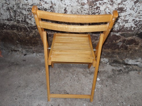 Silla plegable vintage de madera de pino de mediados de siglo asiento de listones silla escolar de jardín - Imagen 3 de 5