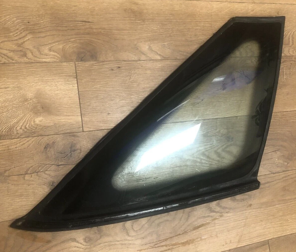 Mercury Sable,1986 年,1987 年,1988 年,1990 年,1991 年,右后方四分之一玻璃 — 第 3/4 张图片