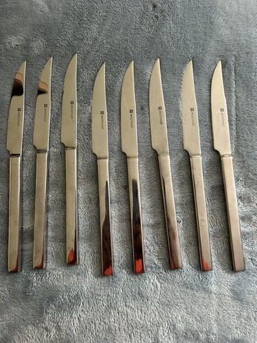 WUSTHOF 8 PIECE PRESENTATION STEAK KNIFE SET IN BLACK VELVET CHEST BEAUTIFUL ! - Picture 9 of 17