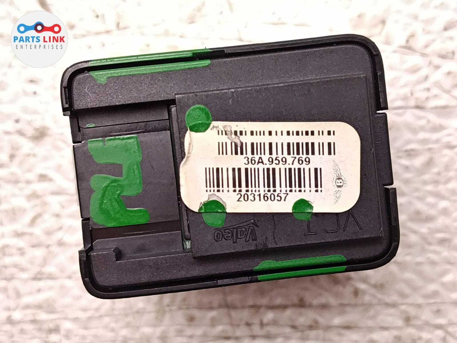 2016-20 BENTLEY BENTAYGA FRONT RIGHT MEMORY SEAT SWITCH BUTTONS TRIM SET 636 OEM