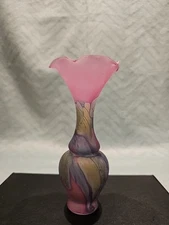 Rueven Nouveau Watercolor Satin Ruffle Art Glass Vase Handpainted Pink Purple 7"