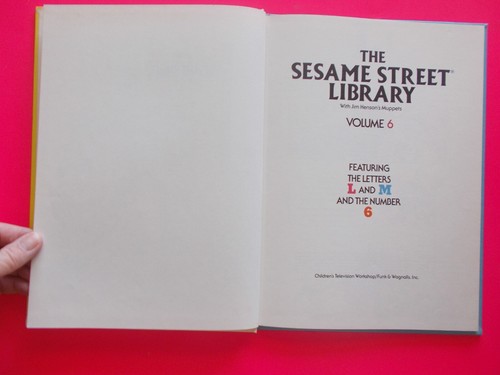 LA BIBLIOTECA CALLE SÉSAMO VOLUMEN 6 - SERIE VINTAGE **COMO NUEVA **ENVÍO GRATUITO - Imagen 3 de 4