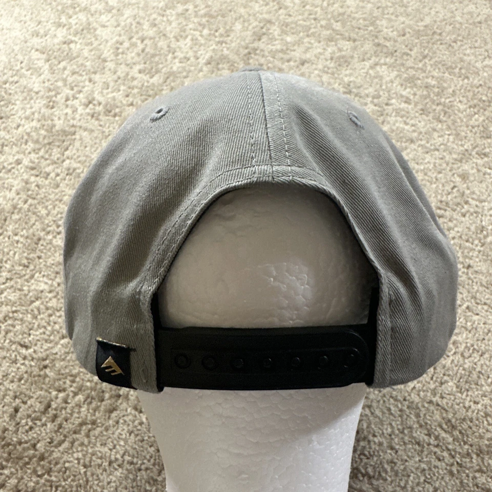 Boné Emerica Chapéu Adulto Cinza Ajustável Snapback Logotipo Patinação Masculino - Imagem 3 de 4